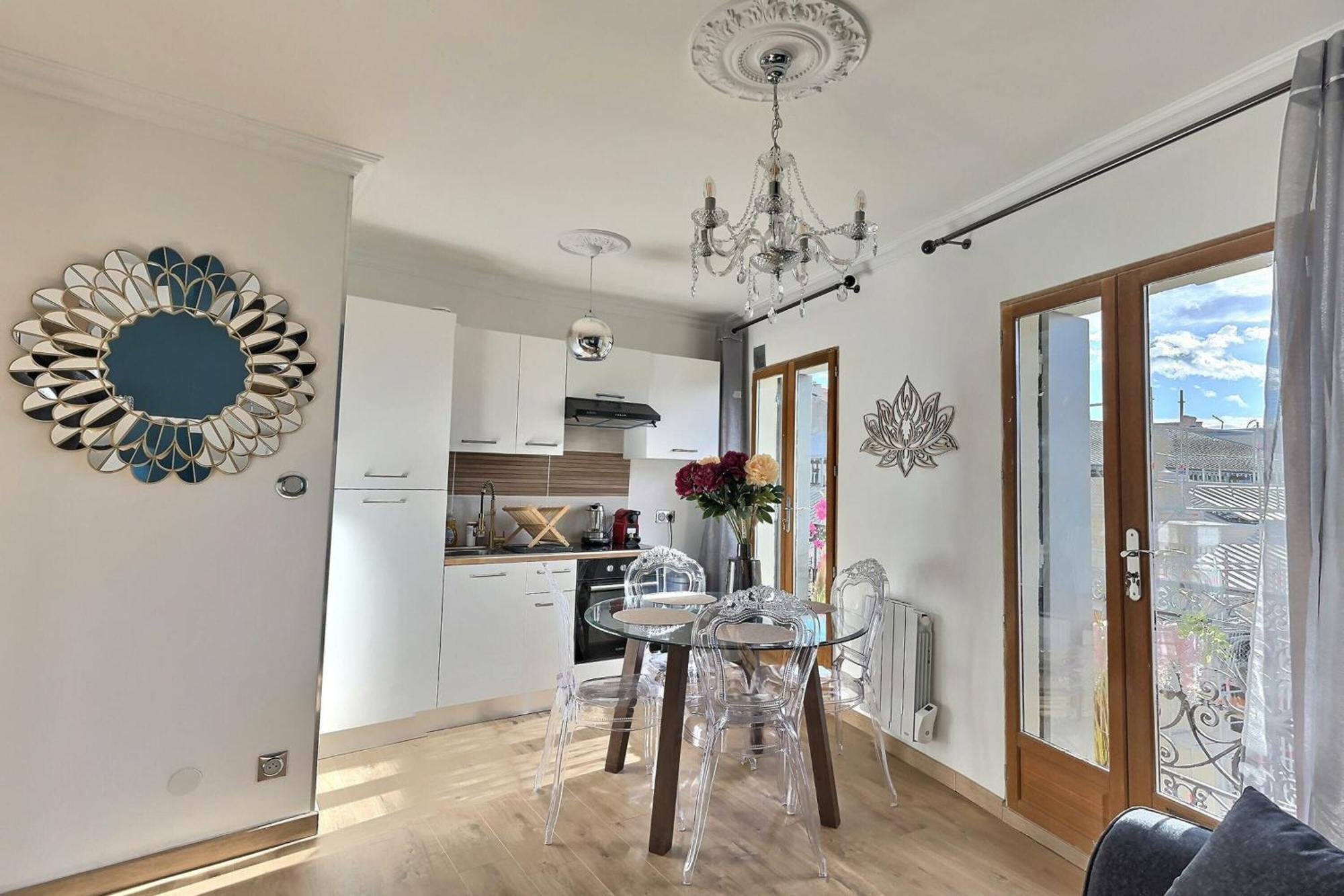 Appartement De Charme Avec Balcon Au Pied Des Commerces Béziers Eksteriør billede